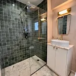 Liberty House - Two Bedroom * ニコシア