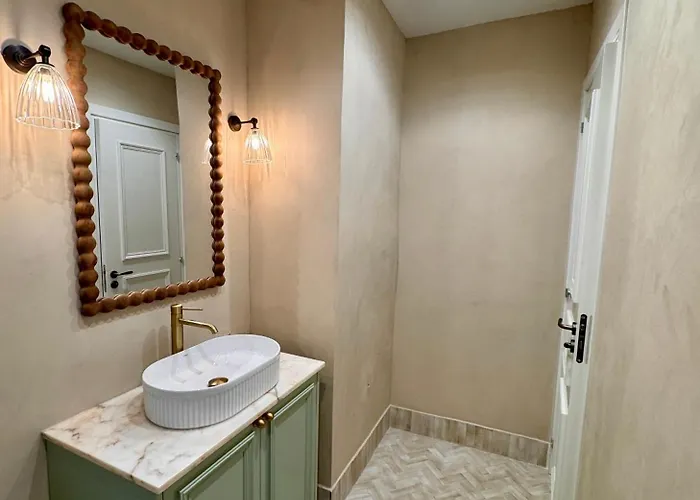 Liberty House - Two Bedroom Апартаменти *