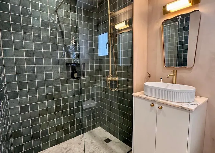 Liberty House - Two Bedroom * Nicosia